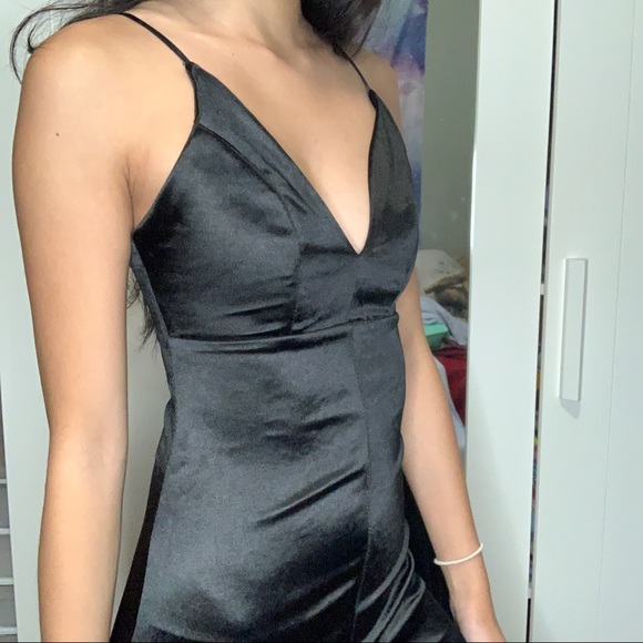 Long Black Stretchy Satin Dress/Gown with Slit - Picture 3 of 15